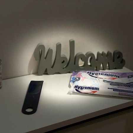 Modern Place To Stay-Self Check-In Nonstop 24H-Wifi Resicabánya Kültér fotó